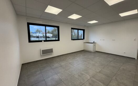 Référence 2 321 – Bâtiment Artisanal