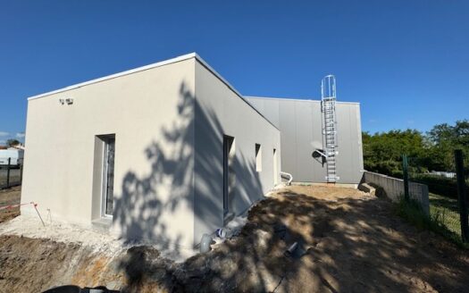 Référence 2372 – Bâtiment industriel