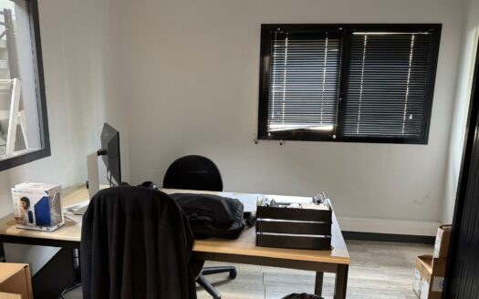 Référence 2 375 – Bâtiment Commercial