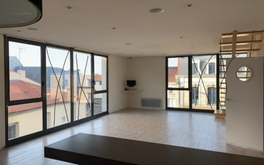 Référence 483 – Appartement T6/T7