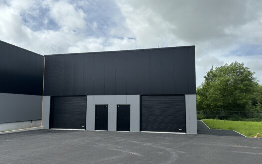 Référence 2123 – Bâtiment Artisanal