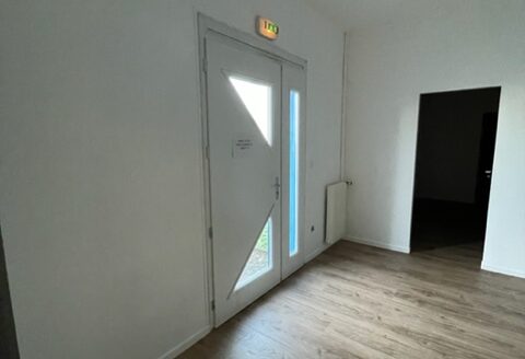 Référence 2388 – Bâtiment Artisanal