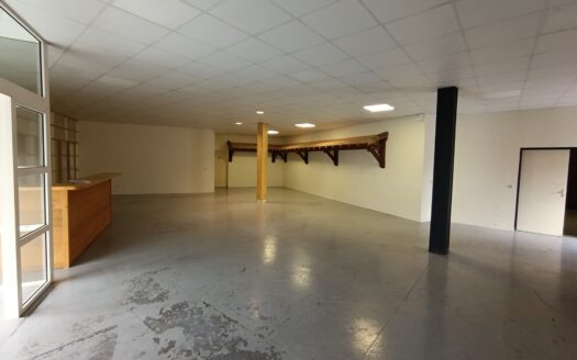 Référence 2427 – Ensemble Immobilier