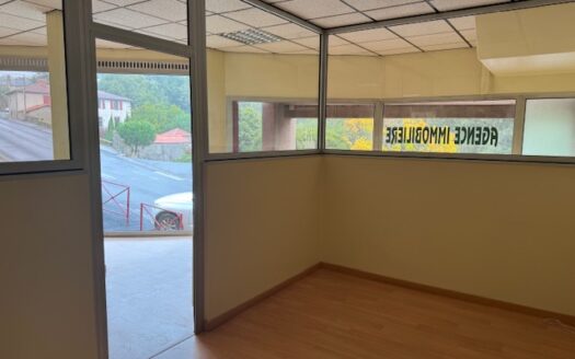 Référence 2444 – Local Commercial