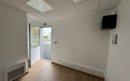 Référence 2442 – Bâtiment Artisanal