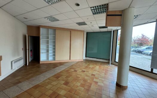 Référence 2453 – Local Professionnel