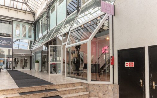 Référence 2380 – Local Commercial