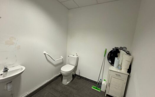 Référence 2480 – Local professionnel