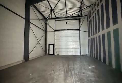 Référence 2476 – Bâtiment artisanal