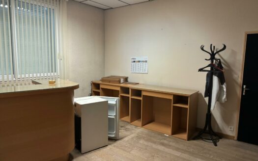 Référence 2486 – Bâtiment commercial