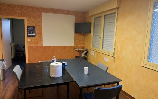 Référence 2486 – Bâtiment commercial