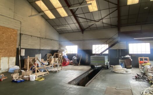 Référence 2 186 – Bâtiment Artisanal