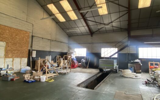 Référence 2 186 – Bâtiment Artisanal