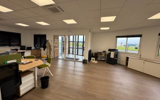 Référence 2509 – Bâtiment Professionnel