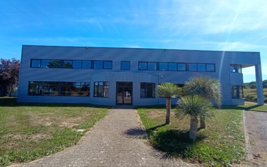Référence 2556 – Bâtiment Professionnel