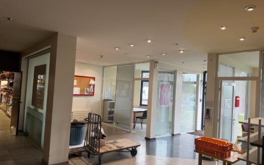 Référence 2556 – Bâtiment Professionnel